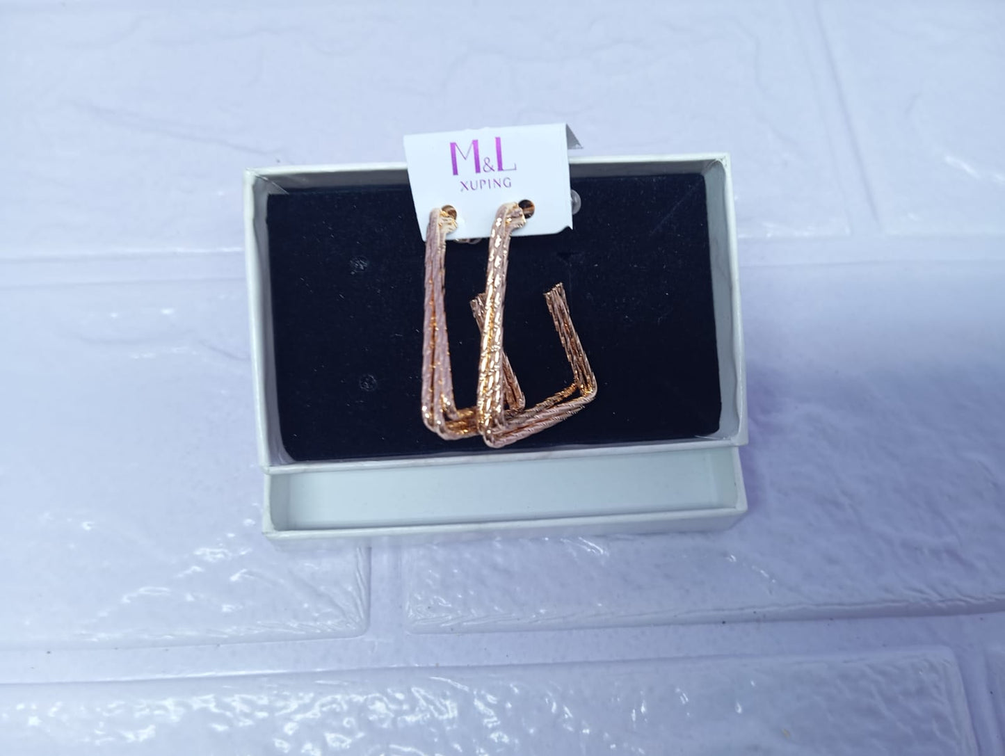 ARETES