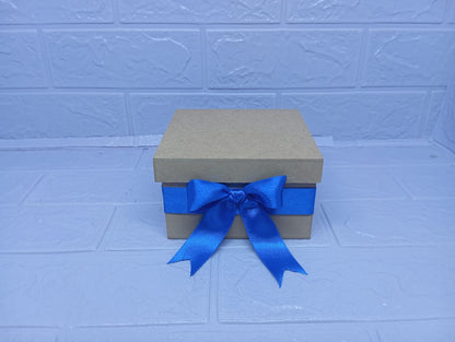 CAJA DE MADERA 22CM X 22CM