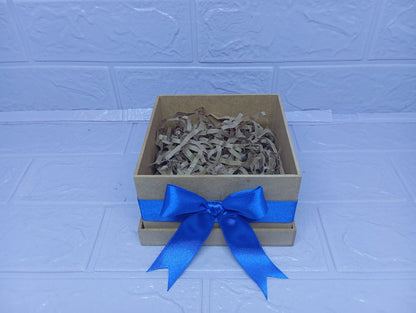 CAJA DE MADERA 22CM X 22CM